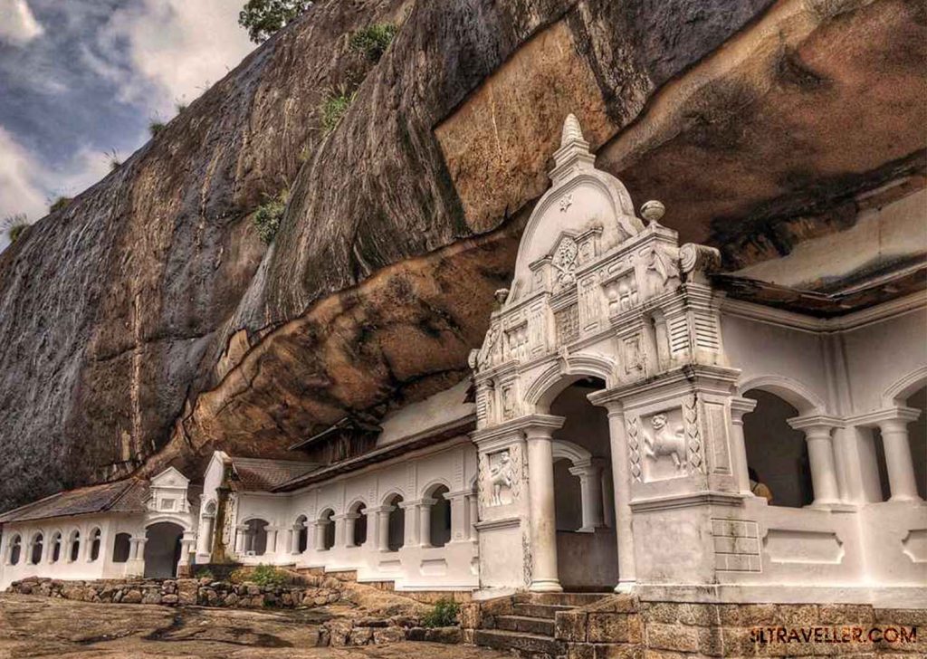 Dambulla CAve temple